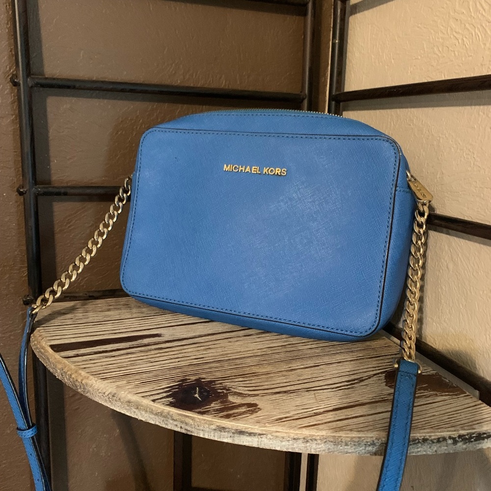 Michael kors cross body
